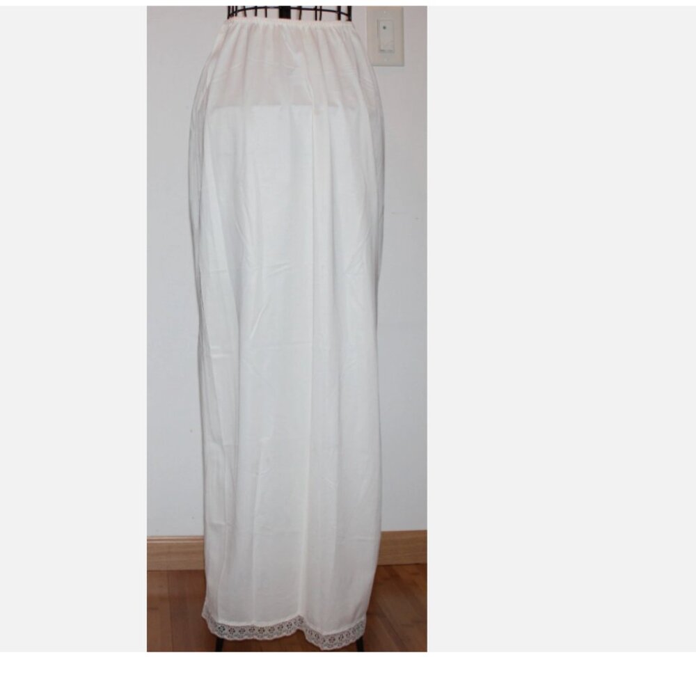 Val Mode White Half Slip Vintage Floor Length Nylon Lingerie Lace Trim Sz S